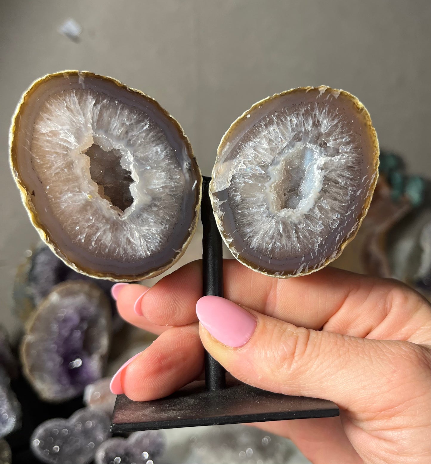 🪽 “Twin Light – Kleine Vlinder agaat Geodes ”