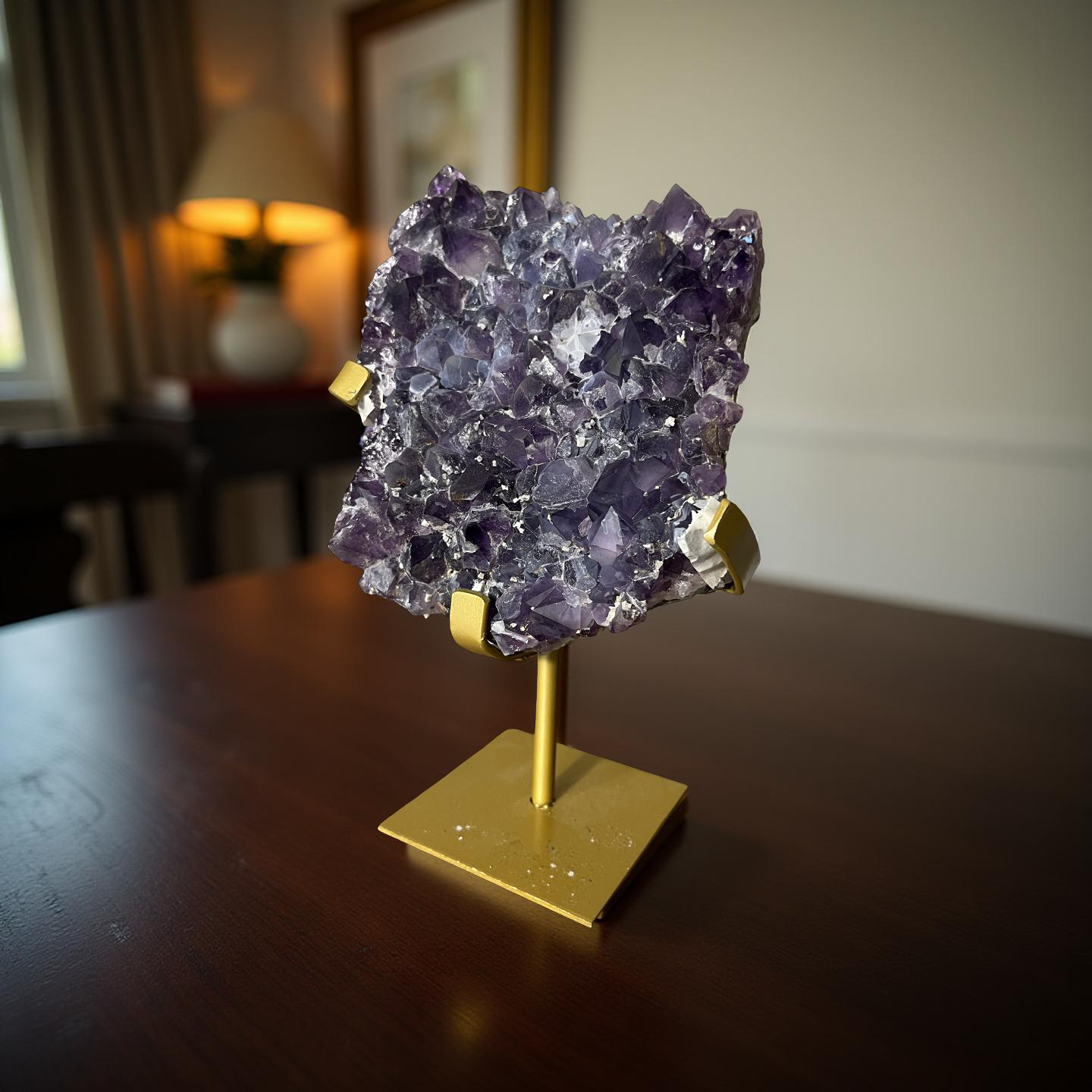 💜 “Royal Serenity” – Amethist op Gouden Standaard (AA kwaliteit)