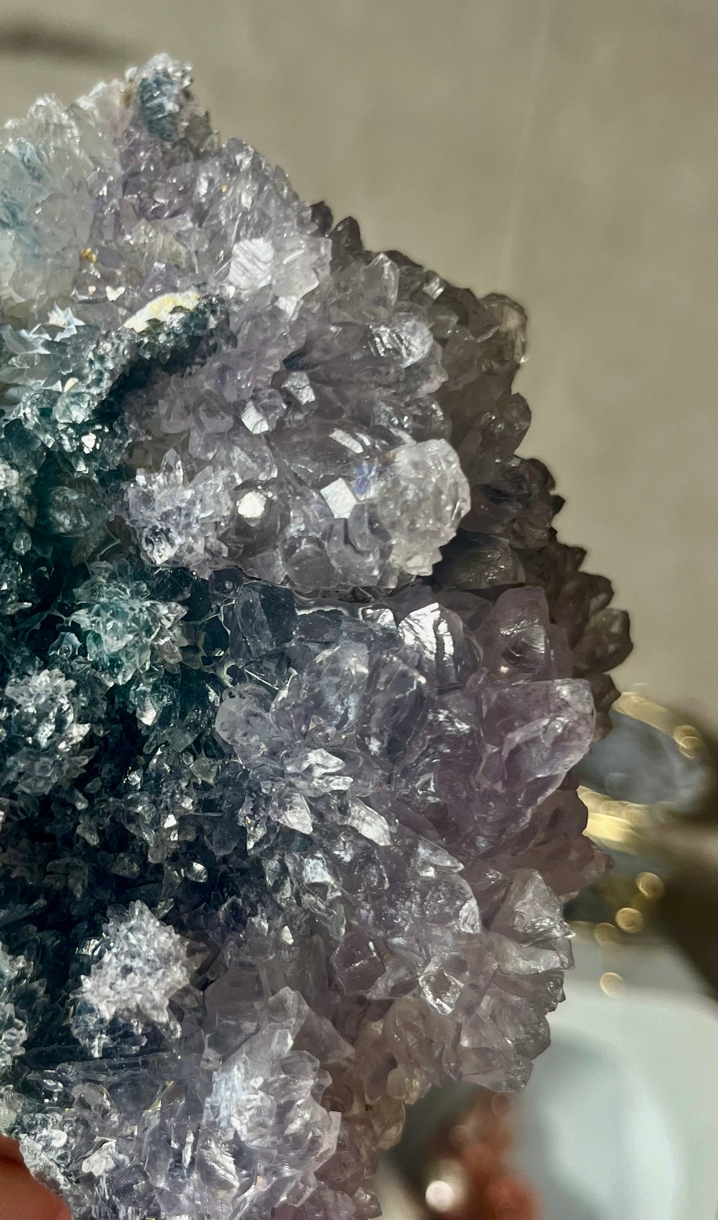 💜 Zeoliet op standaard – “Amethyst Mist”