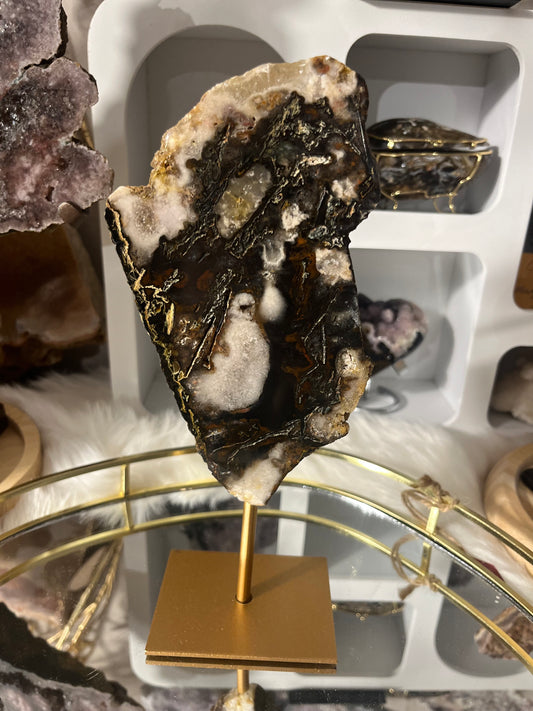 🌌 Agaat op standaard – “Midnight Roots”